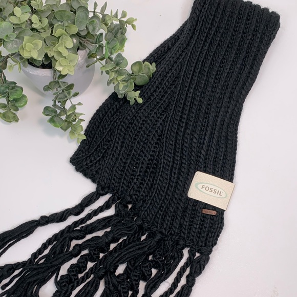 Fossil Scarf Kendall Cableknit Black with Tassels 5” Wide by 64” Long - Picture 11 of 11